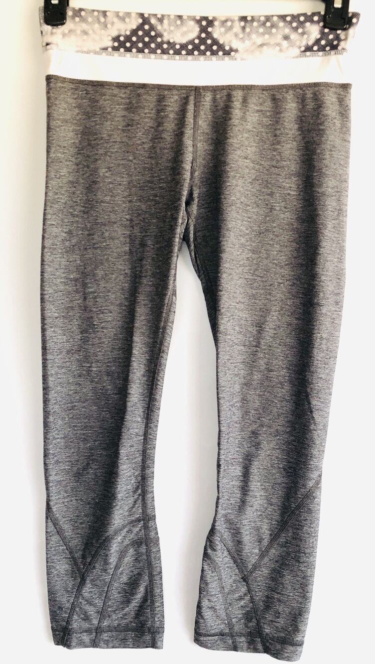 Women’s Gray Lululemon Cropped Elastic Waist Athletic Leggings Size 6